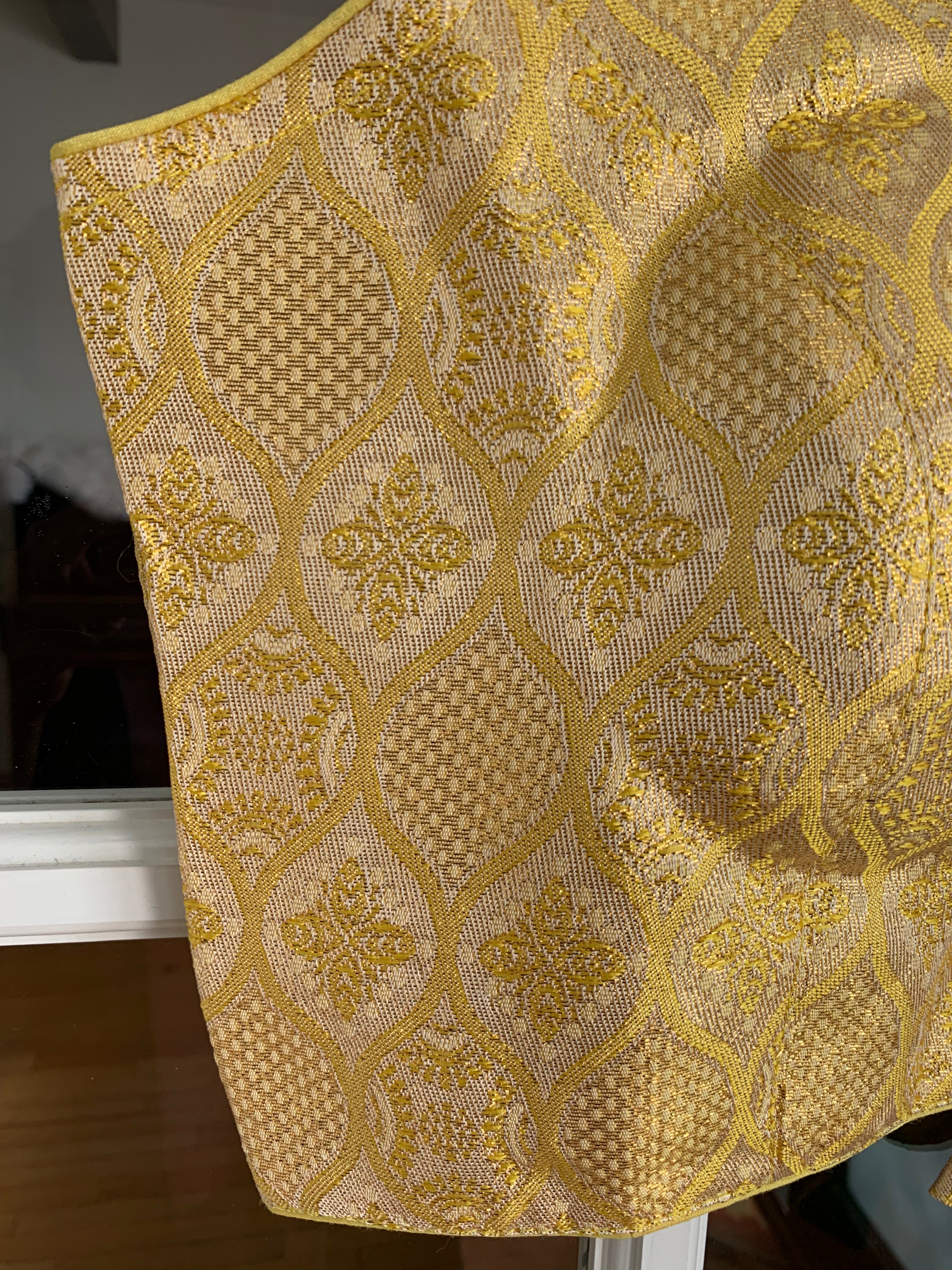 Banarasi Blouse with Floral Design