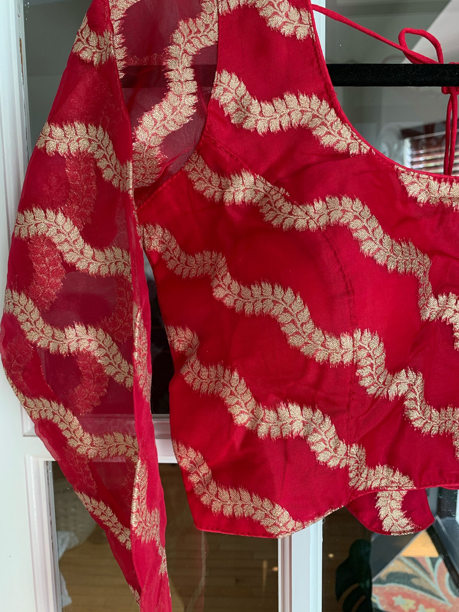 Wavy Leaf Design Blouse