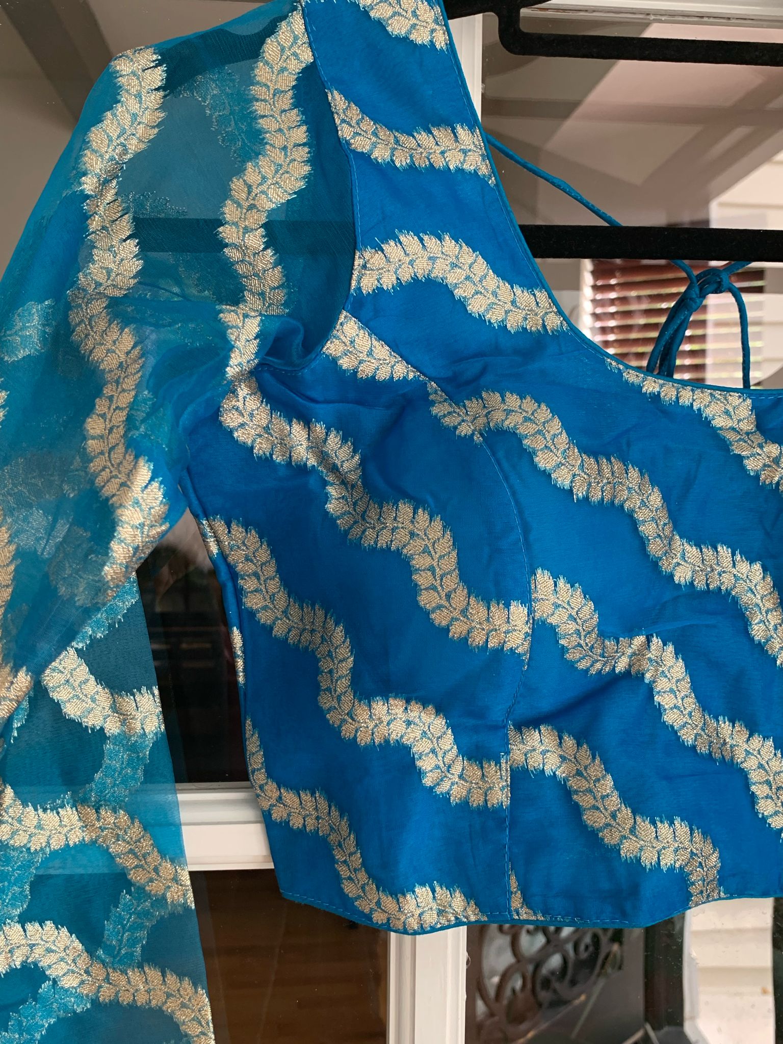 Wavy Leaf Design Blouse