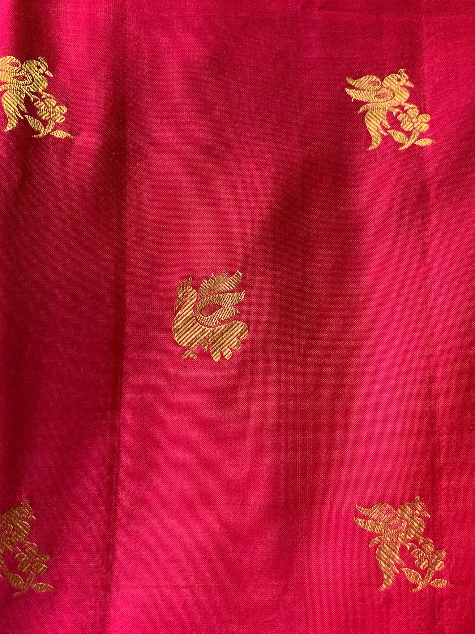 Lovely Pink Gadwal Handloom Silk Saree