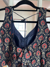 Load image into Gallery viewer, Black Floral Blouse