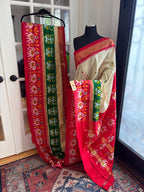 Sari de seda Ikat Pochampally en blanco roto