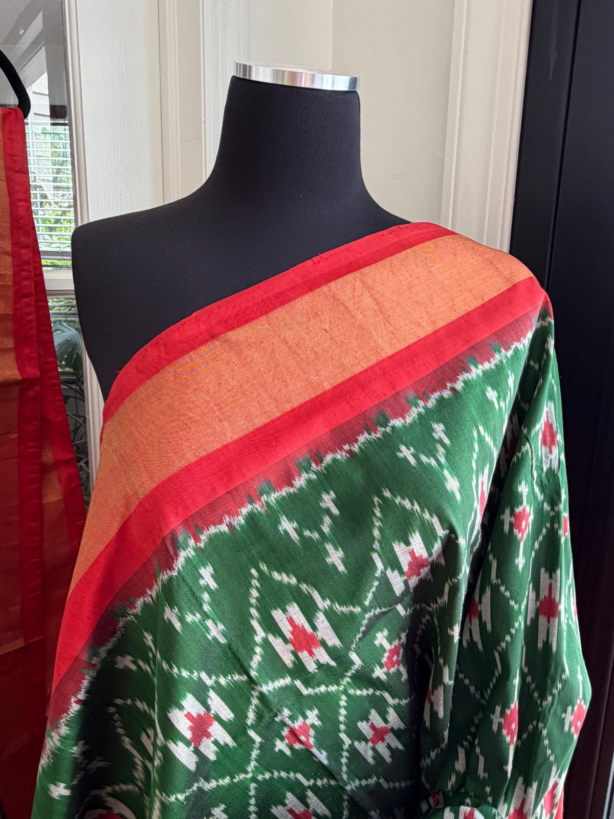 Sari de seda Ikat Pochampally verde esmeralda y rojo