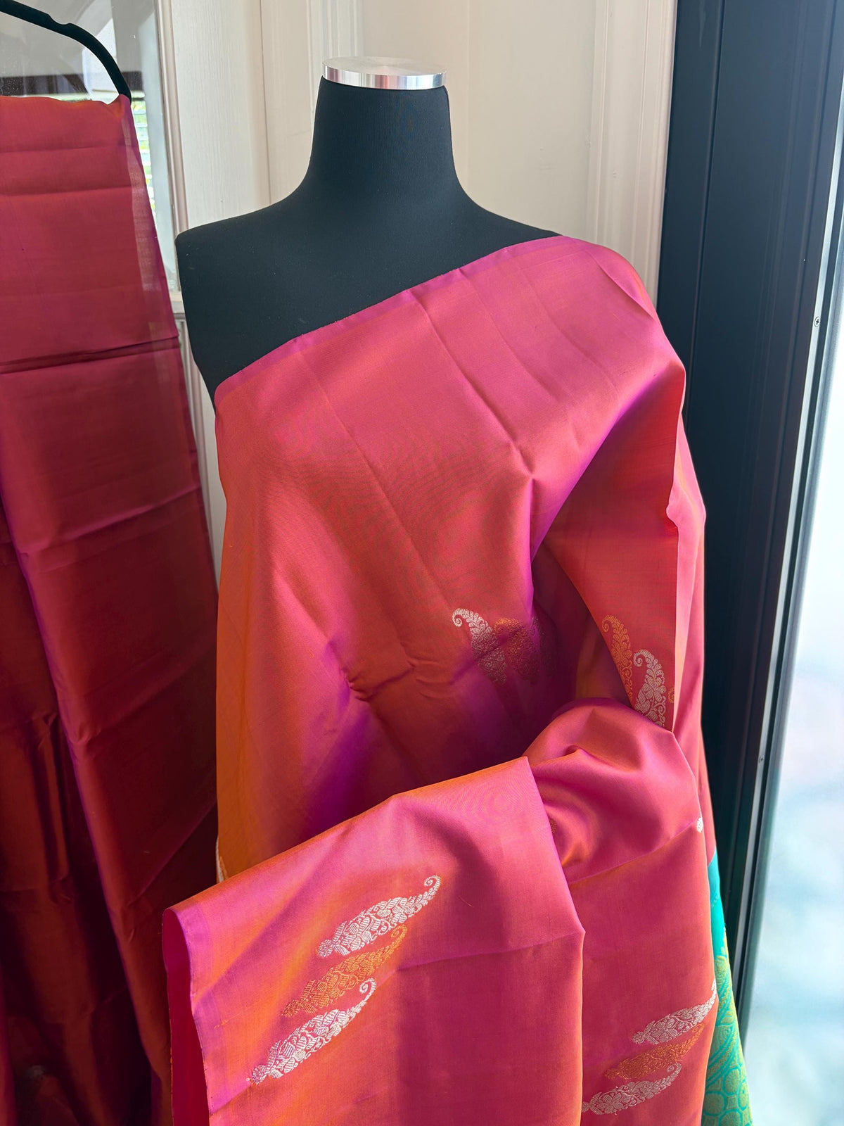 Sari en soie Kanchipuram tissé à la main, rouge brique, pour mariée