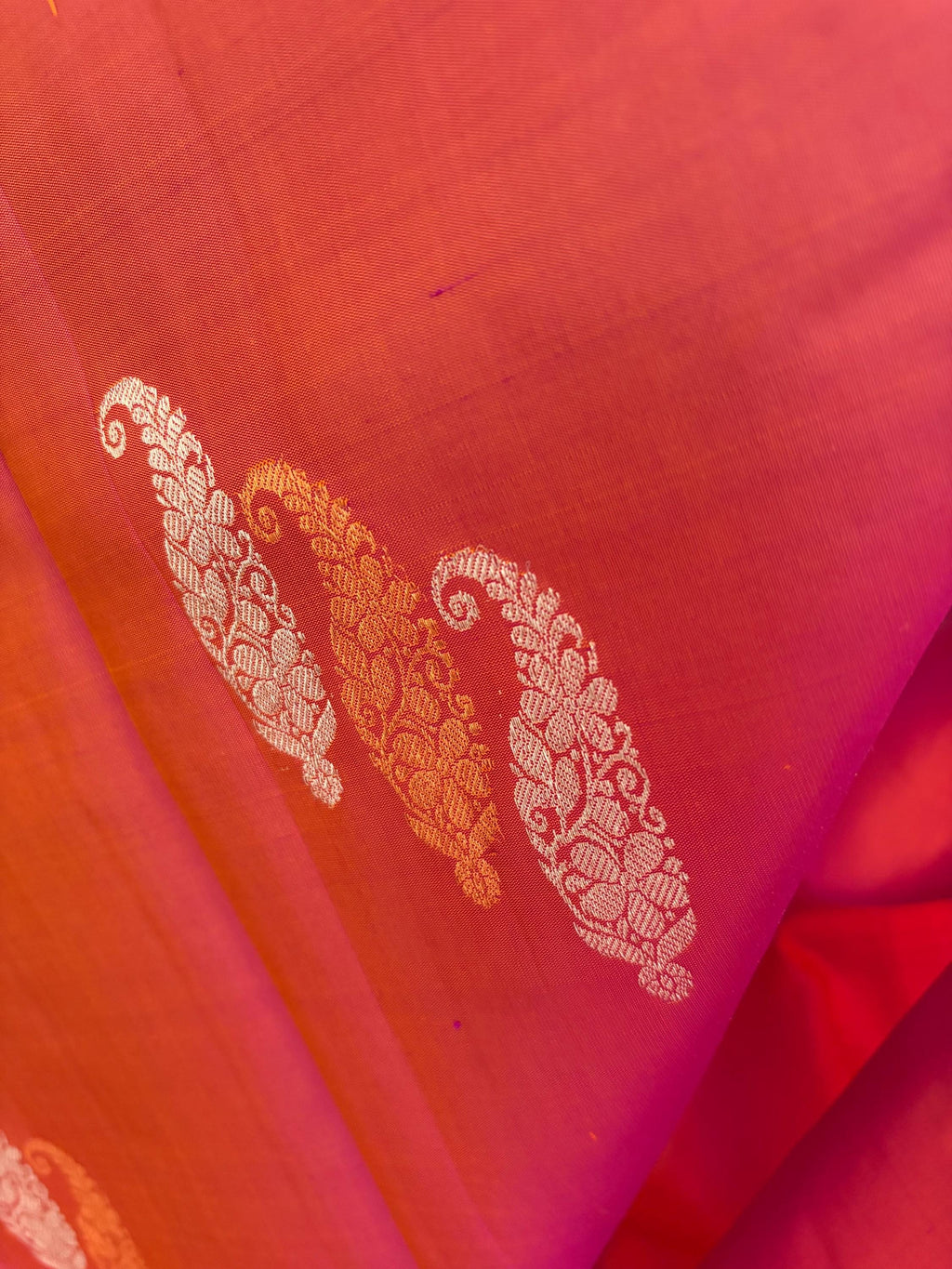 Sari en soie Kanchipuram tissé à la main, rouge brique, pour mariée