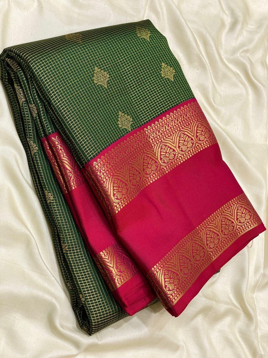 Bottle Green Kanchipuram Silk Saree with Rani Pink Korvai Border