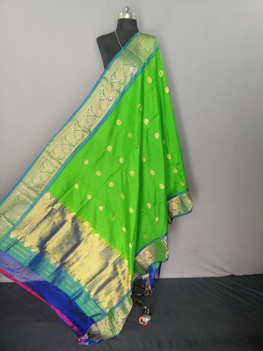 Parrot Green Kanchipuram Silk Dupatta